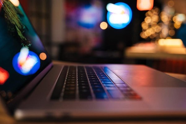 Les critères à prendre en compte pour sélectionner un fournisseur d'enseignes lumineuses de qualité